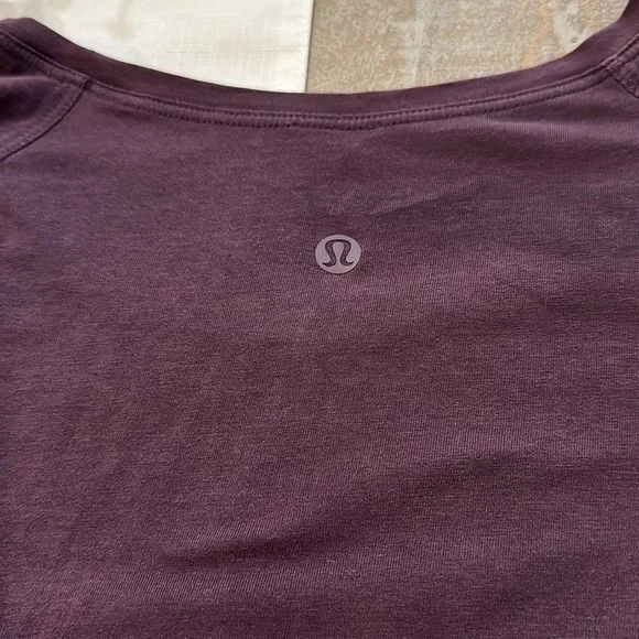 Lululemon long sleeve shirt - Picture 11 of 11